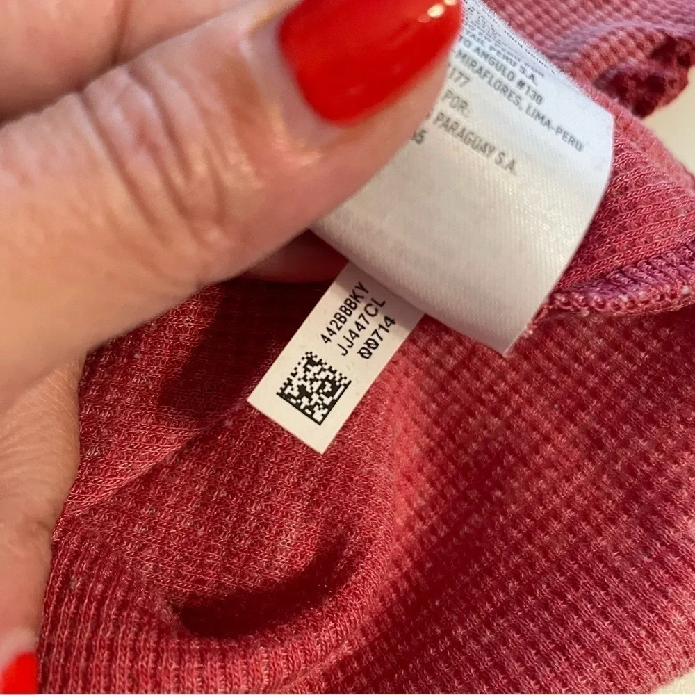 American Eagle Burnout Red Waffle Baby Tee Short Sleeve Lettuce Hem Size Small